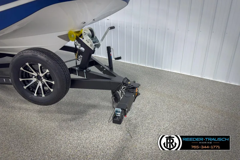 Slide: The Image of Four Winns HD3 2025 - 67