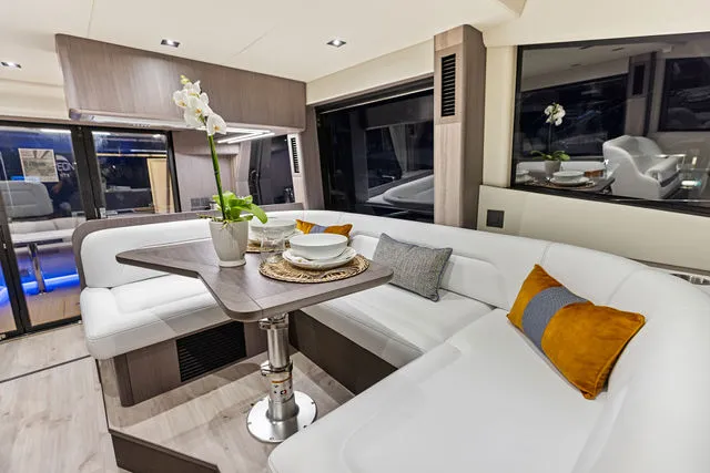 Slide: The Image of Galeon 480 Fly 2025 - 17