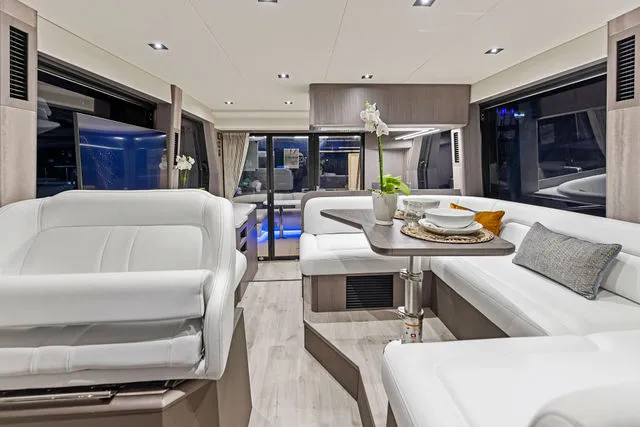Slide: The Image of Galeon 480 Fly 2025 - 19