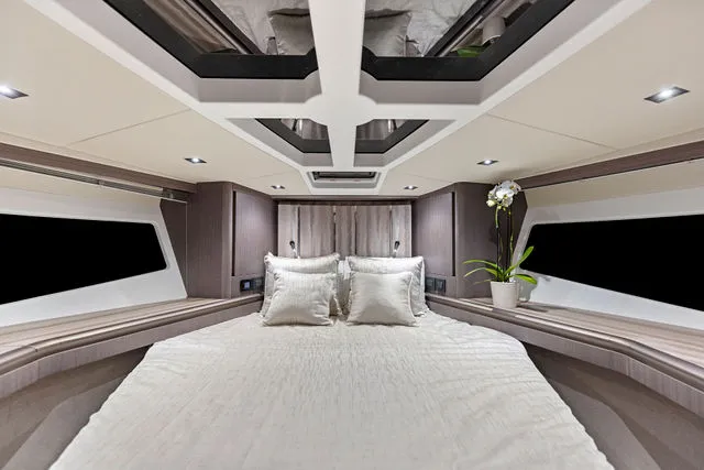 Slide: The Image of Galeon 480 Fly 2025 - 21