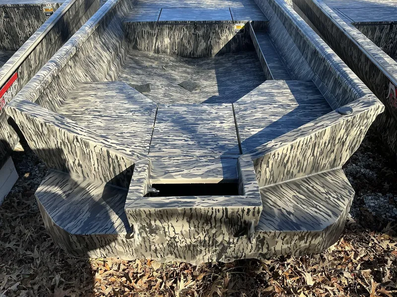 Slide: The Image of 2025 Reaper Boats 656 STEP TRANSOM MID DECK with camouflage design, rear view. - 7