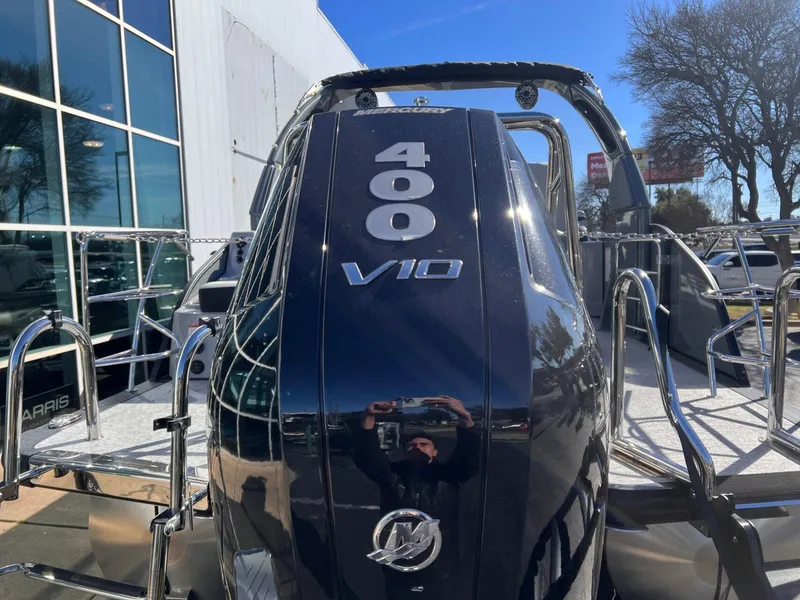 Slide: The Image of Harris Grand Mariner 270 2025 - 5