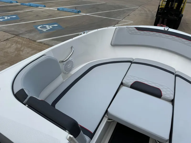 Slide: The Image of Bayliner Element M19 2023 - 19