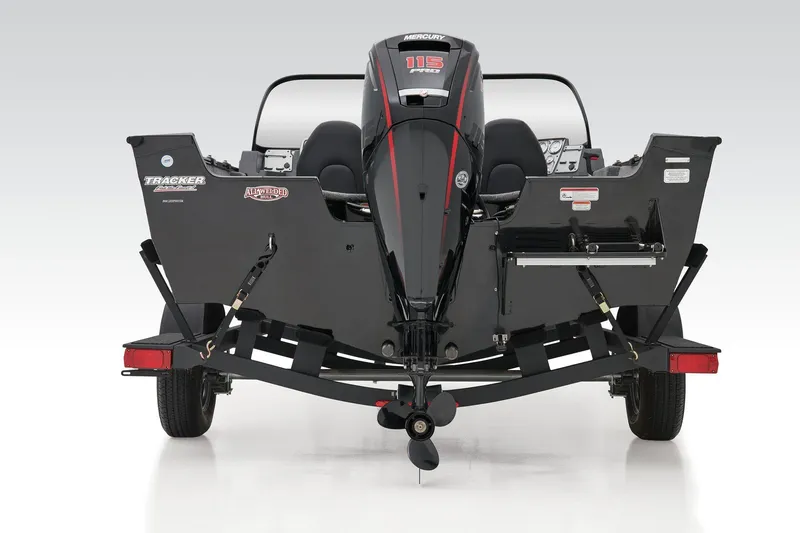 Slide: The Image of Tracker Pro Guide V-175 WT 2025 - 72