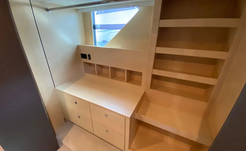 Slide: The Image of Cruisers 60 Fly 2022 - 57