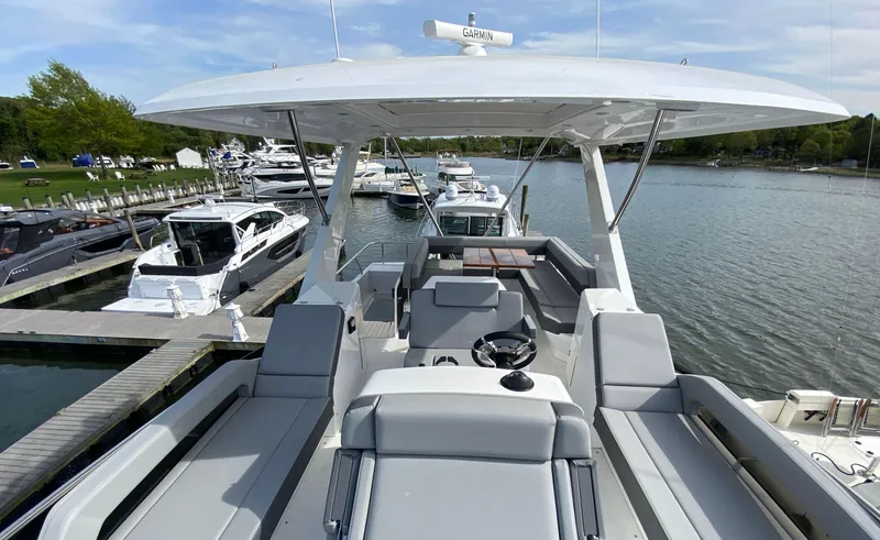 Slide: The Image of Cruisers 60 Fly 2022 - 71