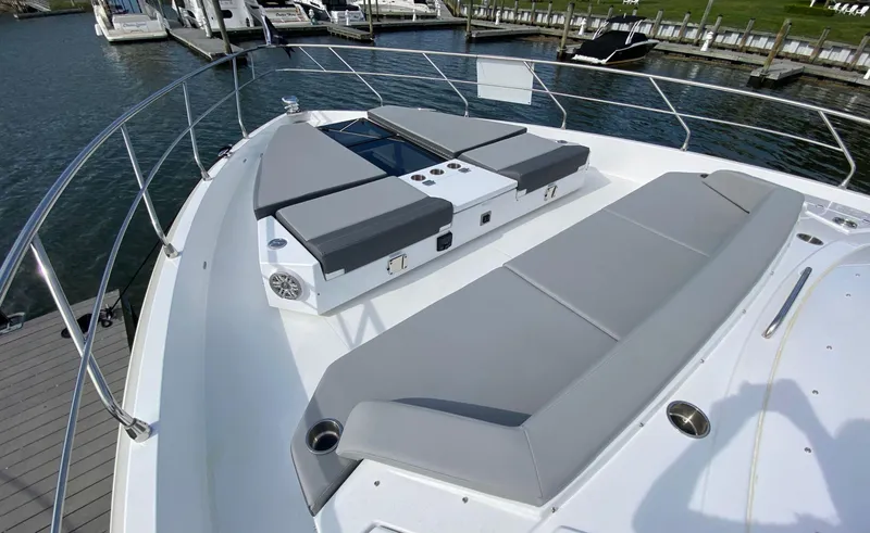 Slide: The Image of Cruisers 60 Fly 2022 - 73