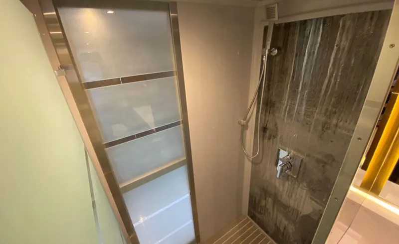 Slide: The Image of Cruisers Yachts 60 Fly 2022 - 56