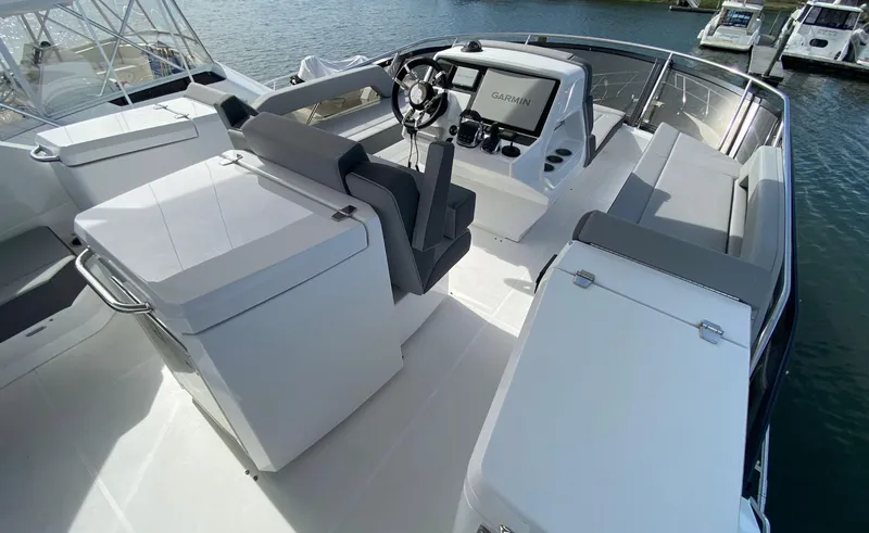 Slide: The Image of Cruisers Yachts 60 Fly 2022 - 58