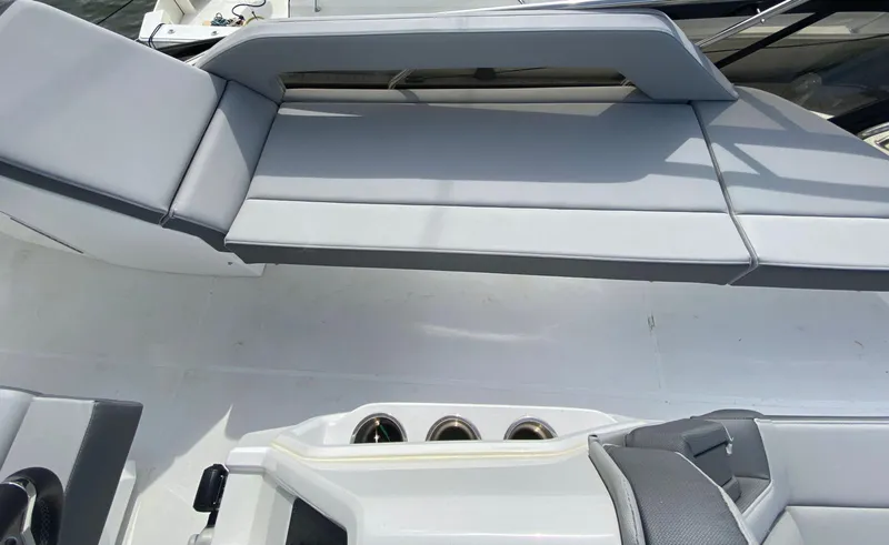 Slide: The Image of Cruisers Yachts 60 Fly 2022 - 68