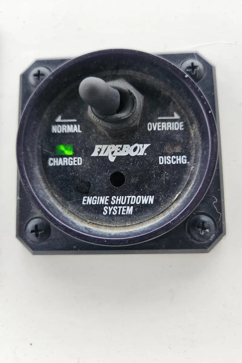 Slide: The Image of Tollycraft Euro Sport Cruiser 1991 - 52