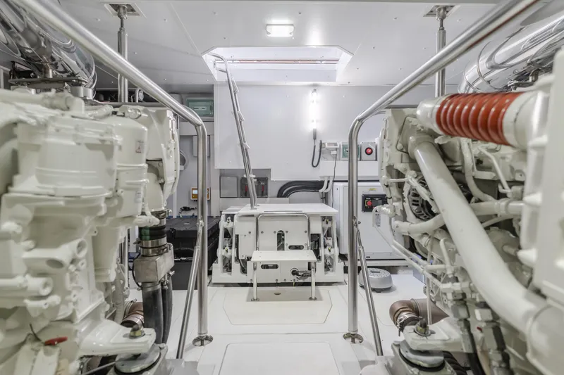 Slide: The Image of Azimut Magellano 66 2023 - 67