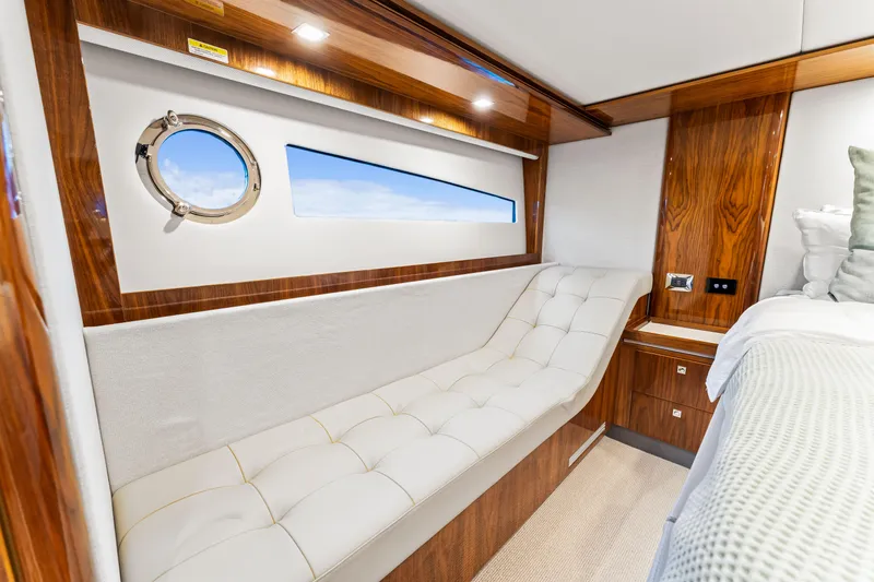 Slide: The Image of Riviera 5400 Sport Yacht 2021 - 55