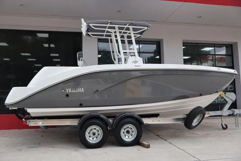 Slide: The Image of Yamaha 222 FSH Sport 2025 - 1