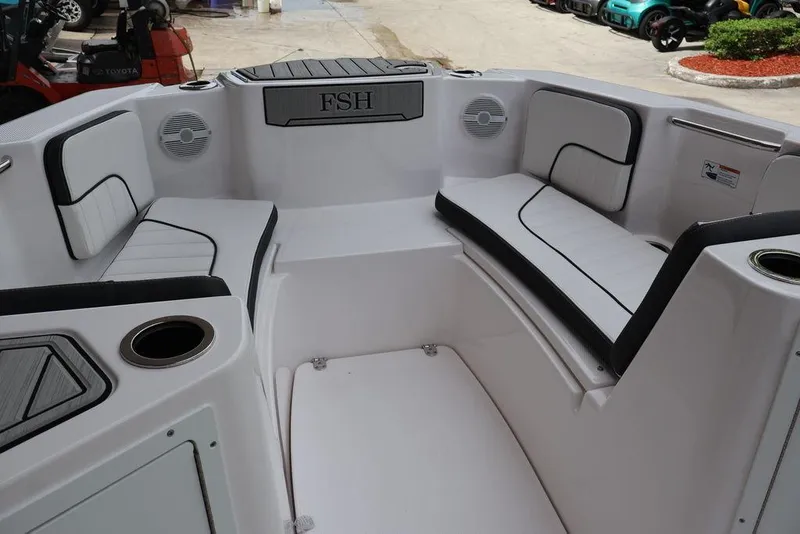 Slide: The Image of Yamaha 222 FSH Sport 2025 - 10