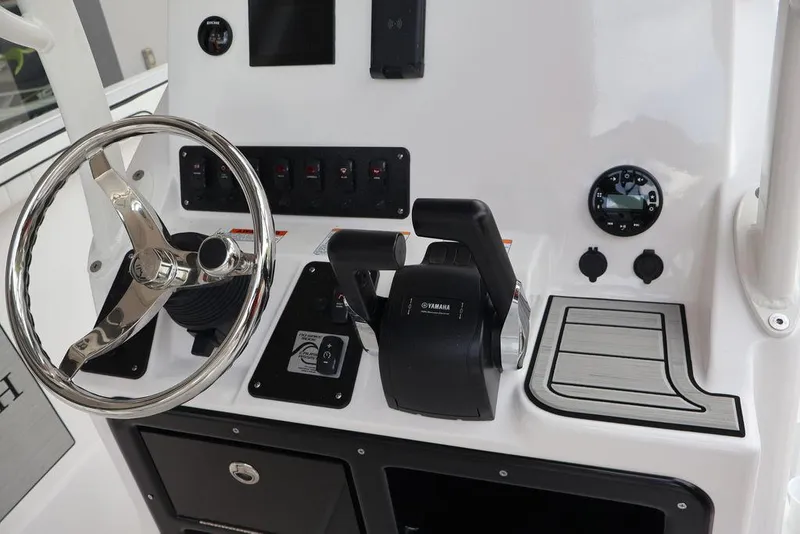 Slide: The Image of Yamaha 222 FSH Sport 2025 - 20