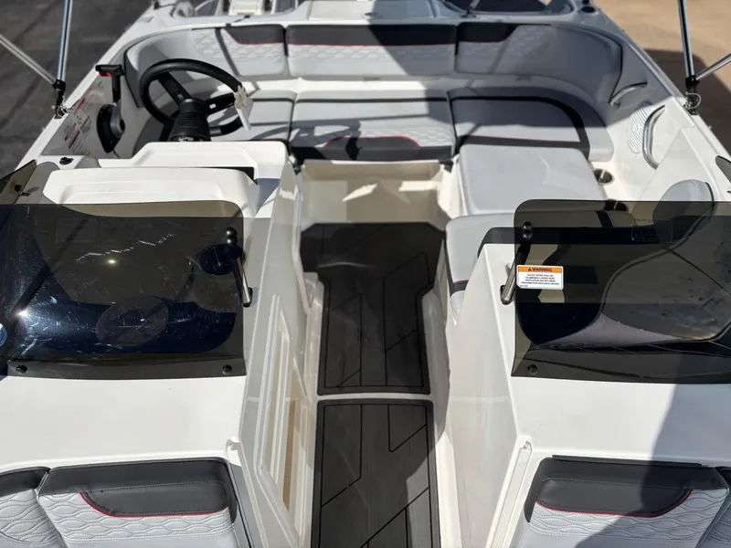 Slide: The Image of Bayliner 170 EL 2023 - 11