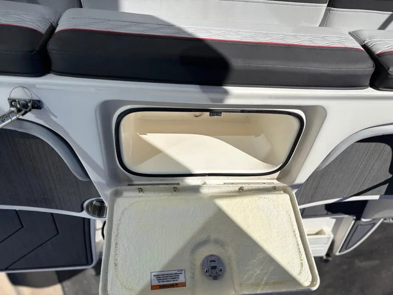 Slide: The Image of Bayliner 170 EL 2023 - 12