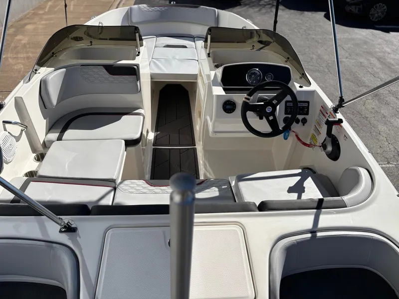 Slide: The Image of Bayliner 170 EL 2023 - 4