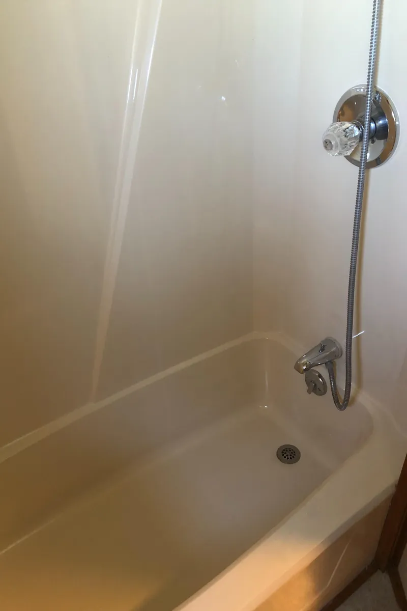 Slide: The Image of Bathtub with shower in 1987 Chris-Craft 426 Catalina yacht. - 20