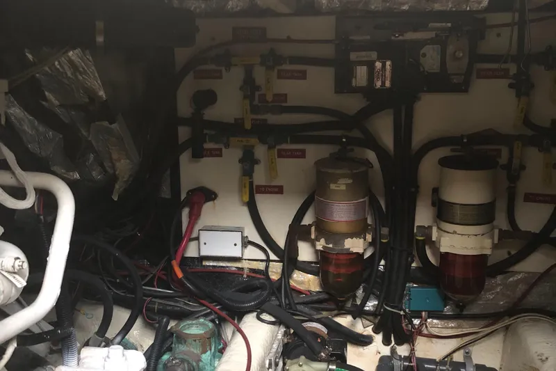 Slide: The Image of Chris-Craft 426 Catalina 1987 - 50