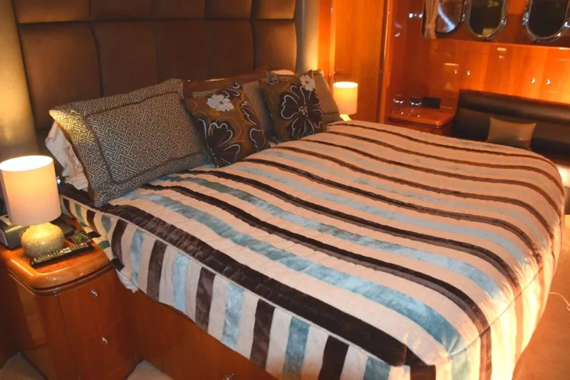 Slide: The Image of Master berth with contour foam pillow top - 23