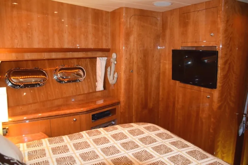 Slide: The Image of VIP view aft - Samsung TV - 33