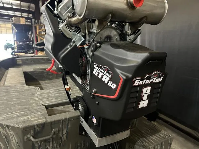 Slide: The Image of War Eagle 750G W/Gator Tail 40 LXD 2025 - 13