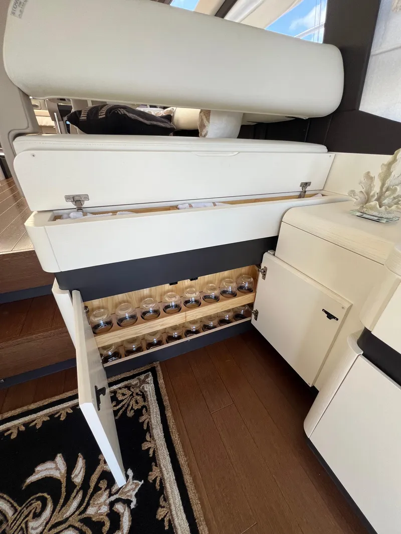 Slide: The Image of Azimut 54fly 2016 - 55