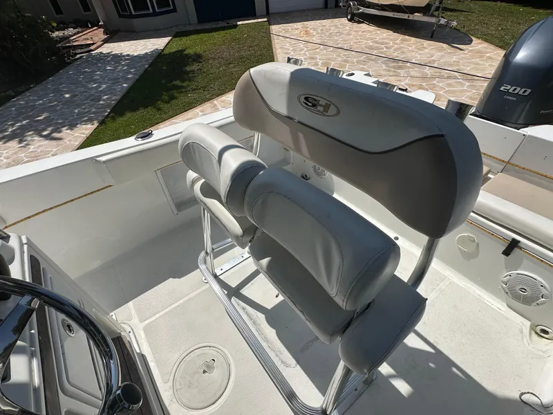 Slide: The Image of Sea Hunt Ultra 225 2013 - 50