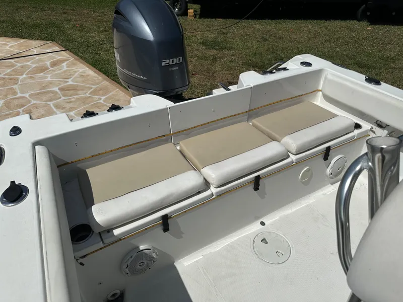 Slide: The Image of Sea Hunt Ultra 225 2013 - 52