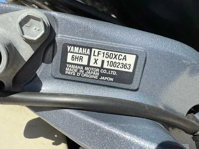 Slide: The Image of Scout 255 Dorado 2021 - 18