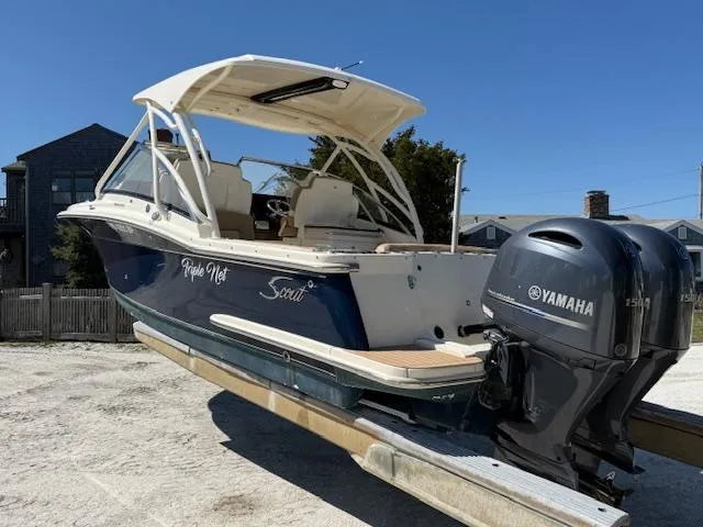 Slide: The Image of Scout 255 Dorado 2021 - 2