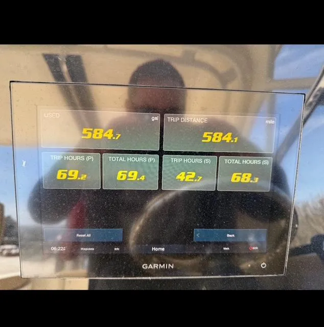 Slide: The Image of Scout 255 Dorado 2021 - 20