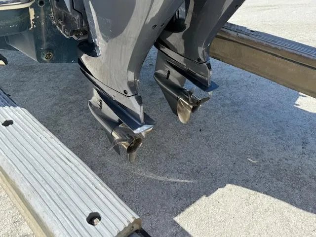 Slide: The Image of Scout 255 Dorado 2021 - 4