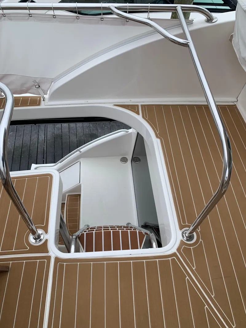 Slide: The Image of Ocean 57 Odyssey 2004 - 65