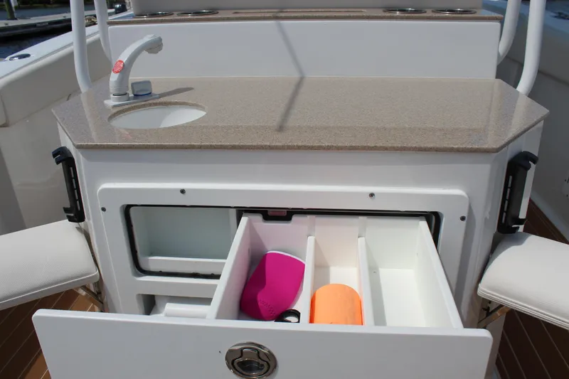 Slide: The Image of Sea Hunt Ultra 275 SE 2021 - 20