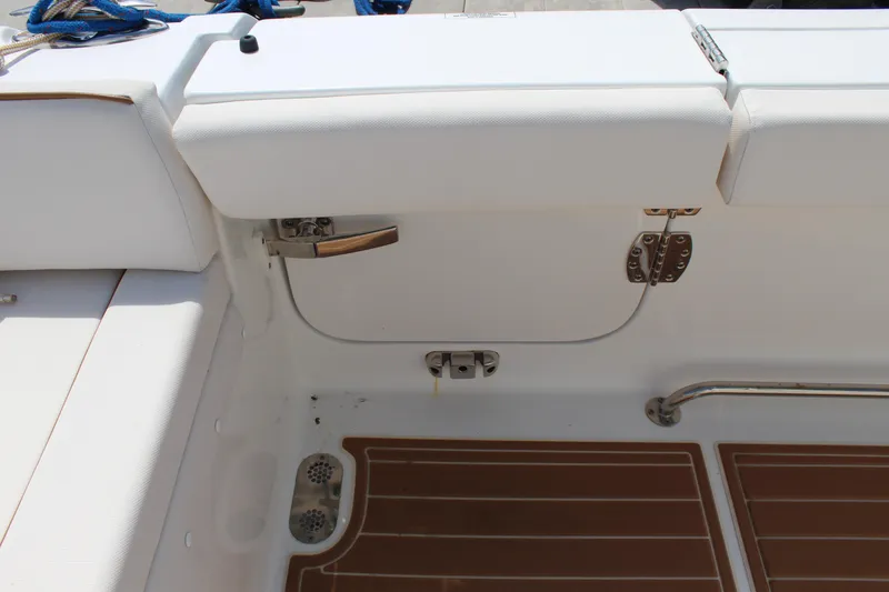 Slide: The Image of Sea Hunt Ultra 275 SE 2021 - 22