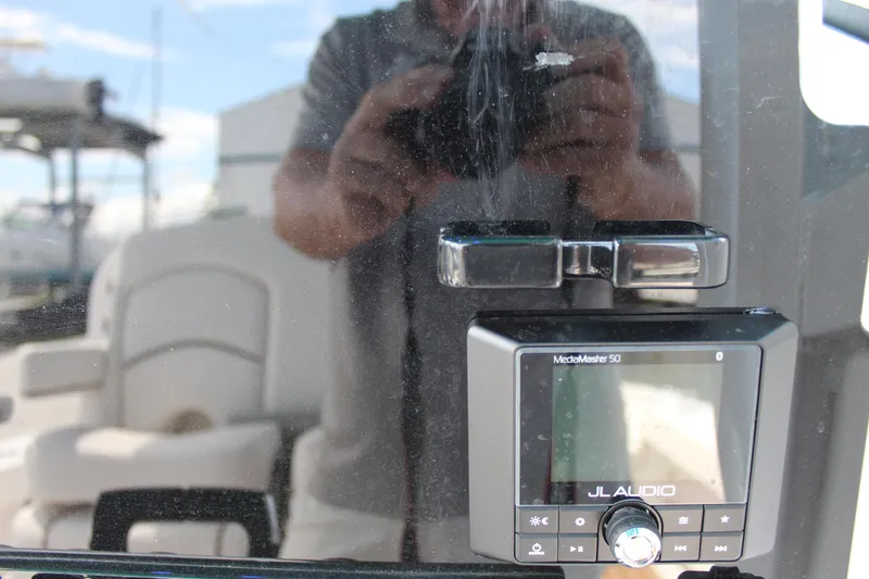 Slide: The Image of Sea Hunt Ultra 275 SE 2021 - 27