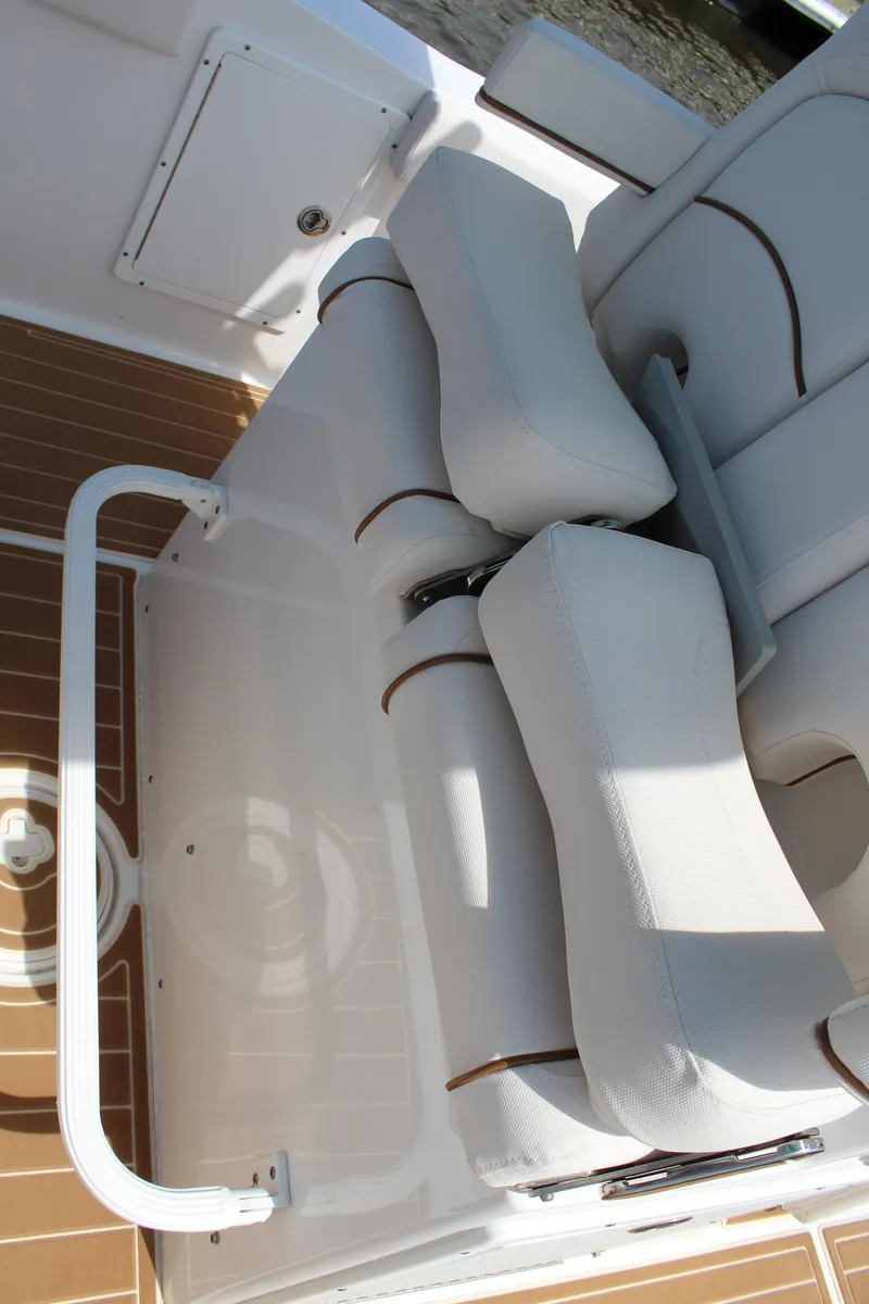 Slide: The Image of Sea Hunt Ultra 275 SE 2021 - 36