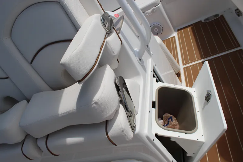 Slide: The Image of Sea Hunt Ultra 275 SE 2021 - 43