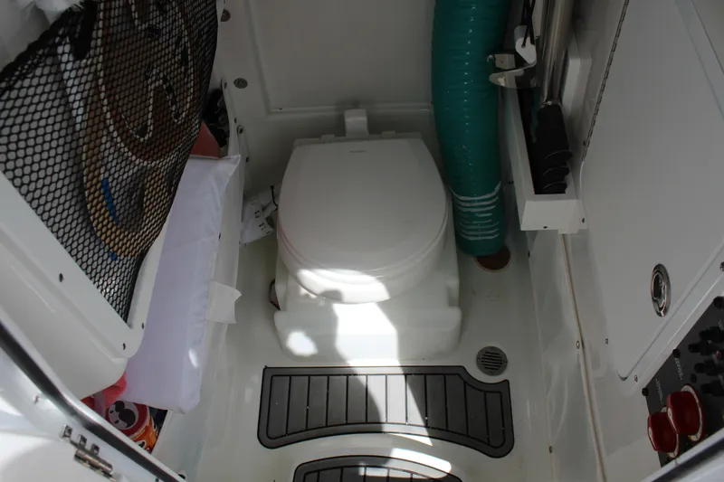 Slide: The Image of Sea Hunt Ultra 275 SE 2021 - 46