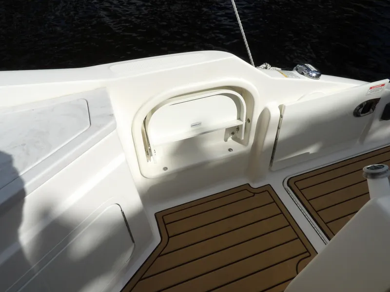 Slide: The Image of Sea Ray SDX 290 Outboard 2022 - 51