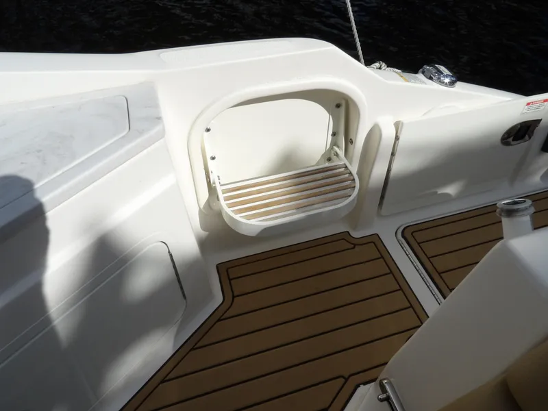 Slide: The Image of Sea Ray SDX 290 Outboard 2022 - 52