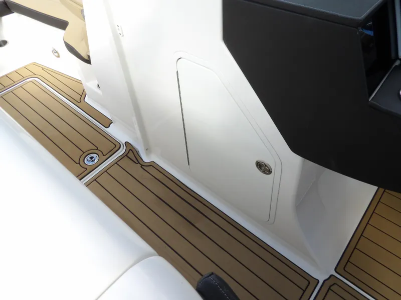 Slide: The Image of Sea Ray SDX 290 Outboard 2022 - 56