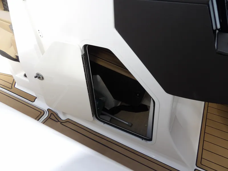 Slide: The Image of Sea Ray SDX 290 Outboard 2022 - 57