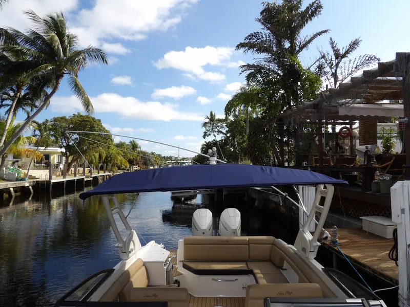 Slide: The Image of Sea Ray SDX 290 Outboard 2022 - 60