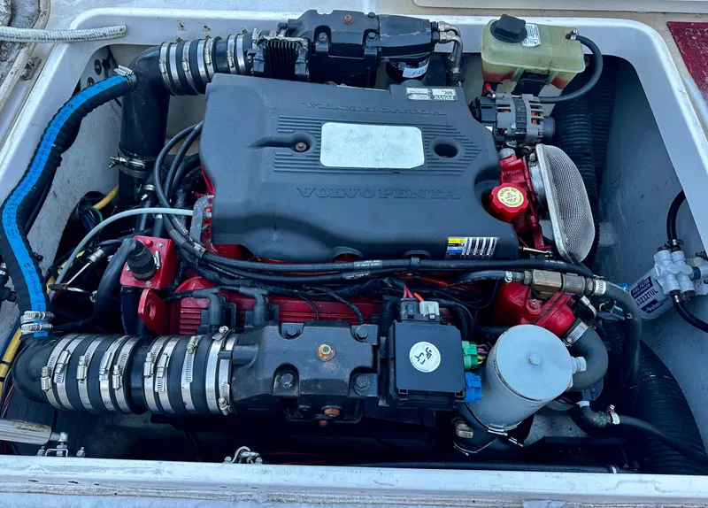 Slide: The Image of Hunt Yachts Surfhunter 29 2004 - 23