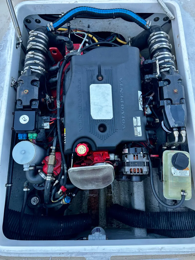 Slide: The Image of Hunt Yachts Surfhunter 29 2004 - 24