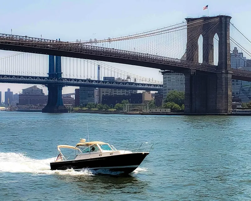 Slide: The Image of Hunt Yachts Surfhunter 29 2004 - 5